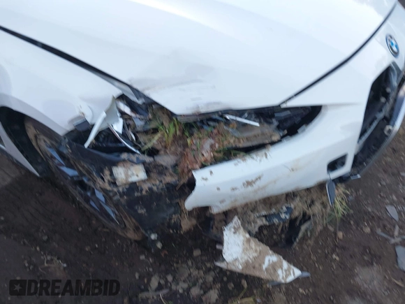 2023 BMW i4 eDrive40 z VIN WBY73AW07PFP43618, wystawiony jako IAAI lot #41366523 z przebiegiem Nie podano mil oraz . Historia ofert i sprzedaży dostępna na DreamBid. Obrazek 6.