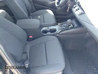2025 Toyota Corolla LE z VIN 5YFB4MDE5SP264382, wystawiony jako IAAI lot #41937142 z przebiegiem 1 241 mil mil oraz . Historia ofert i sprzedaży dostępna na DreamBid. Obrazek 5.