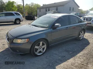 2008 Volvo S40 2.4L z VIN YV1MS382282382674, wystawiony jako Copart lot #55022625 z przebiegiem 116 132 mil mil oraz Szkoda całkowita • Salvage title. Historia ofert i sprzedaży dostępna na DreamBid. Obrazek 1.