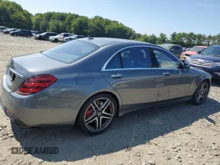 2019 Mercedes-Benz S-Class AMG S 63 with VIN WDDUG8JB9KA479064, listed as a Copart auction lot 69260874 with 111,984 mi miles and Salvage Title. Bid and sale history available at carsss.com. Image 3.