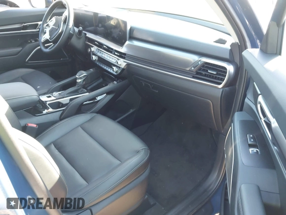 2025 Kia Telluride S with VIN 5XYP64GCXSG587826, listed as a IAAI auction lot 42065749 with 1,864 mi miles and . Bid and sale history available at DreamBid. Image 5.