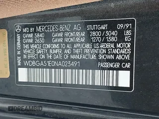 1992 Mercedes-Benz 500 z VIN WDBGA51E0NA023491, wystawiony jako IAAI lot #42058835 z przebiegiem 260 421 mil mil oraz . Historia ofert i sprzedaży dostępna na DreamBid. Obrazek 9.