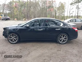2011 Nissan Maxima SV z VIN 1N4AA5AP8BC824023, wystawiony jako IAAI lot #41937867 z przebiegiem 159 886 mil mil oraz . Historia ofert i sprzedaży dostępna na DreamBid. Obrazek 14.