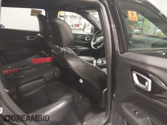 2023 Jeep Compass (RED) Edition z VIN 3C4NJDCN0PT532766, wystawiony jako IAAI lot #41814558 z przebiegiem 22 690 mil mil oraz . Historia ofert i sprzedaży dostępna na DreamBid. Obrazek 8.