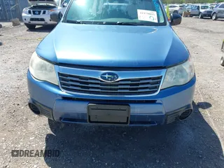 2010 Subaru Forester 2.5X with VIN JF2SH6BCXAH917740, listed as a IAAI auction lot 41979093 with 182,638 mi miles. Bid and sale history available at carsss.com. Image 6.