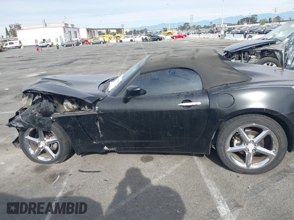 2008 Saturn Sky with VIN 1G8MC35B58Y116032, listed as a IAAI auction lot 40984700 with 1 mi miles. Bid and sale history available at carsss.com. Image 14.