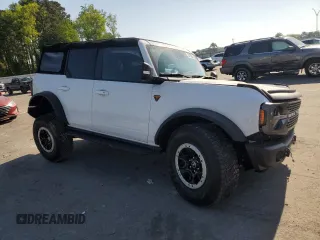 2023 Ford Bronco с VIN 1FMEE5DPXPLB63867, выставлен на аукционе Copart как лот 53782605 с пробегом 46 858 миль миль и Списание • Salvage title. История ставок и продаж доступна на DreamBid. Изображение 4.