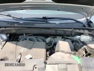 2018 Toyota Highlander SE with VIN 5TDJZRFH0JS541219, listed as a Copart auction lot 68589635 with 53,528 mi miles and Salvage title. Bid and sale history available at DreamBid. Image 15.