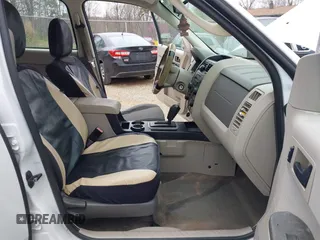 2009 Ford Escape XLS with VIN 1FMCU927X9KC79986, listed as a IAAI auction lot 41936917 with 208,816 mi miles and . Bid and sale history available at DreamBid. Image 5.