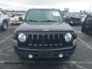 2017 Jeep Patriot Sport z VIN 1C4NJPBB9HD103349, wystawiony jako IAAI lot #41528460 z przebiegiem 122 026 mil mil oraz . Historia ofert i sprzedaży dostępna na DreamBid. Obrazek 13.