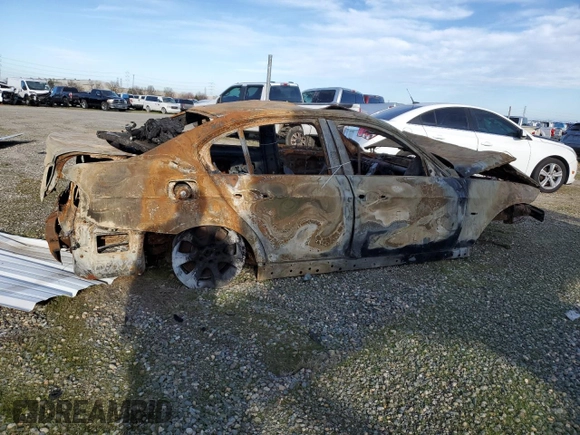 2006 BMW 3 Series 330i with VIN WBAVB33526PS15062, listed as a Copart auction lot 85921684 with Not provided miles and Non repairable. Bid and sale history available at DreamBid. Image 3.