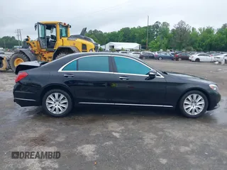 2014 Mercedes-Benz S 550 z VIN WDDUG8FB8EA067537, wystawiony jako IAAI lot #42261687 z przebiegiem 133 407 mil mil oraz . Historia ofert i sprzedaży dostępna na DreamBid. Obrazek 13.