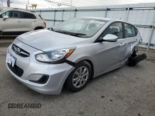 2013 Hyundai Accent GS z VIN KMHCT5AE8DU062851, wystawiony jako Copart lot #47089405 z przebiegiem 156 163 mil mil oraz Czysty tytuł • Clean title. Historia ofert i sprzedaży dostępna na DreamBid. Obrazek 1.