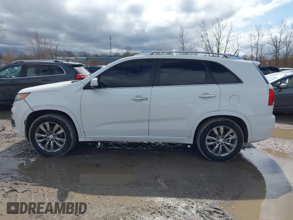 2013 Kia Sorento SX with VIN 5XYKW4A2XDG381578, listed as a IAAI auction lot 41846320 with 185,112 mi miles. Bid and sale history available at carsss.com. Image 14.