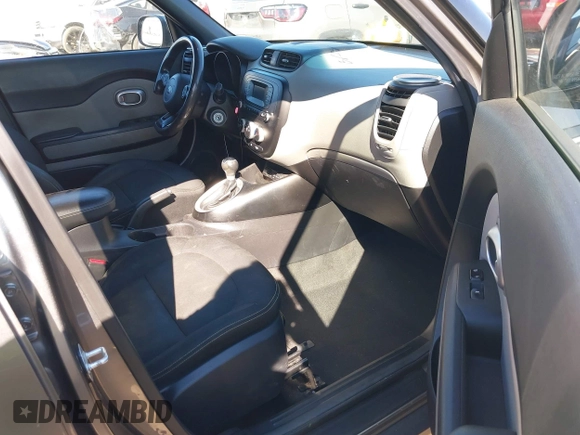 2015 Kia Soul + with VIN KNDJP3A59F7171924, listed as a IAAI auction lot 41871820 with 84,178 mi miles. Bid and sale history available at carsss.com. Image 5.