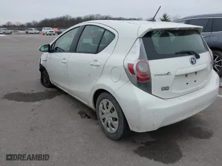 2013 Toyota Prius c One with VIN JTDKDTB30D1535707, listed as a IAAI auction lot 41447362 with 176,881 mi miles. Bid and sale history available at carsss.com. Image 3.