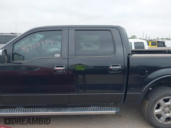2014 Ford F-150 XL z VIN 1FTFW1EF0EKF90675, wystawiony jako IAAI lot #41922739 z przebiegiem 195 276 mil mil oraz . Historia ofert i sprzedaży dostępna na DreamBid. Obrazek 14.
