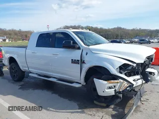 2018 Ram 2500 Big Horn z VIN 3C6UR5ML1JG177542, wystawiony jako IAAI lot #41850767 z przebiegiem 81 253 mil mil oraz . Historia ofert i sprzedaży dostępna na DreamBid. Obrazek 14.