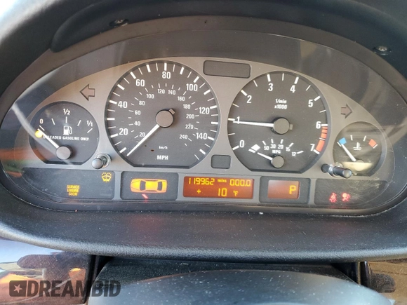 2003 BMW 3 Series 325i with VIN WBAET374X3NJ31528, listed as a Copart auction lot 88793105 with 119,962 mi miles and Salvage Title. Bid and sale history available at carsss.com. Image 9.