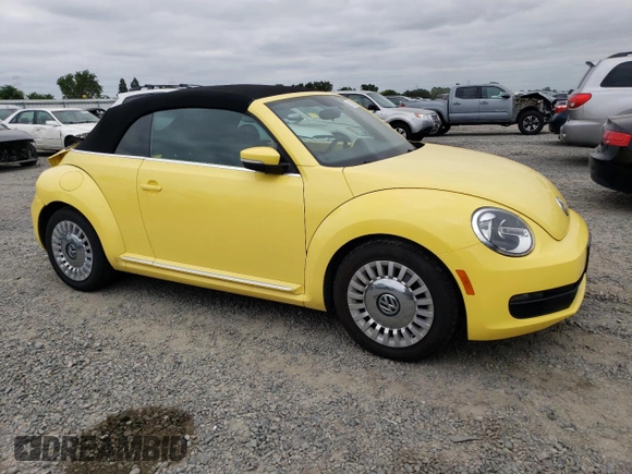 2013 Volkswagen Beetle 2.5L with VIN 3VW5P7AT5DM831285, listed as a Copart auction lot 53513525 with 31,102 mi miles and Salvage Title. Bid and sale history available at DreamBid. Image 4.