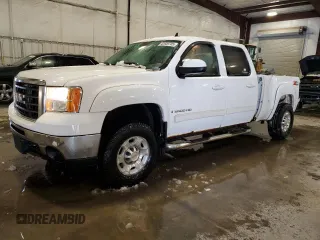 2009 GMC Sierra 2500HD SLT z VIN 1GTHK63K99F116837, wystawiony jako Copart lot #42639705 z przebiegiem 253 632 mil mil oraz Szkoda całkowita • Salvage title. Historia ofert i sprzedaży dostępna na DreamBid. Obrazek 1.