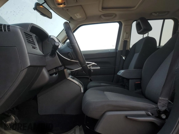 2008 Jeep Patriot Sport with VIN 1J8FT28W18D520047, listed as a Copart auction lot 59384295 with 176,770 mi miles and Salvage title. Bid and sale history available at DreamBid. Image 7.