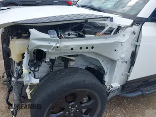2023 Land Rover Defender X-Dynamic SE с VIN SALE27EUXP2114986, выставлен на аукционе IAAI как лот 42302857 с пробегом 29 384 миль миль и . История ставок и продаж доступна на DreamBid. Изображение 18.