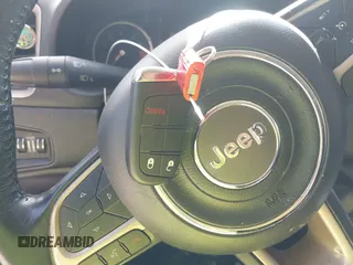2017 Jeep Renegade Latitude z VIN ZACCJABB5HPG25210, wystawiony jako IAAI lot #42194543 z przebiegiem 115 856 mil mil oraz . Historia ofert i sprzedaży dostępna na DreamBid. Obrazek 11.