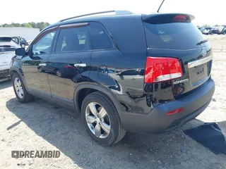2013 Kia Sorento EX with VIN 5XYKU3A60DG342338, listed as a IAAI auction lot 42020408 with 121,155 mi miles. Bid and sale history available at carsss.com. Image 3.