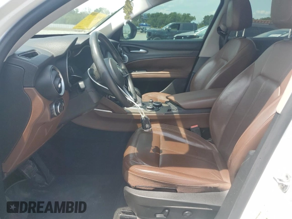 2018 Alfa Romeo Stelvio Ti z VIN ZASFAKBN8J7B79495, wystawiony jako Copart lot #55599025 z przebiegiem 143 606 mil mil oraz Szkoda całkowita • Salvage title. Historia ofert i sprzedaży dostępna na DreamBid. Obrazek 7.