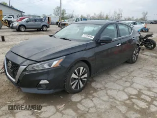 2019 Nissan Altima SV z VIN 1N4BL4DV2KC123870, wystawiony jako Copart lot #53715015 z przebiegiem 54 553 mil mil oraz Szkoda całkowita • Salvage title. Historia ofert i sprzedaży dostępna na DreamBid. Obrazek 1.