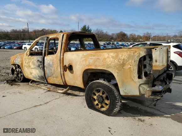 2012 GMC Sierra 2500HD SLE with VIN 1GT220C8XCZ210349, listed as a Copart auction lot 78496464 with 0 mi miles and Non Repairable. Bid and sale history available at carsss.com. Image 2.