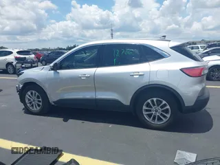 2020 Ford Escape SE with VIN 1FMCU0G6XLUC16023, listed as a IAAI auction lot 42566777 with 37,285 mi miles and . Bid and sale history available at DreamBid. Image 14.