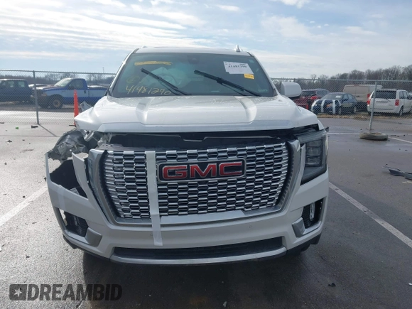 2022 GMC Yukon XL Denali with VIN 1GKS2JKLXNR344975, listed as a IAAI auction lot 41481290 with 39,783 mi miles and . Bid and sale history available at carsss.com. Image 12.