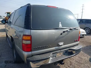 2002 GMC Yukon XL SLT with VIN 3GKEC16Z82G293853, listed as a IAAI auction lot 41801884 with 96,490 mi miles. Bid and sale history available at carsss.com. Image 3.