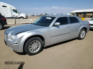 2009 Chrysler 300 Touring with VIN 2C3KA53V39H564314, listed as a Copart auction lot 52547535 with 186,387 mi miles and Clean Title. Bid and sale history available at carsss.com. Image 1.