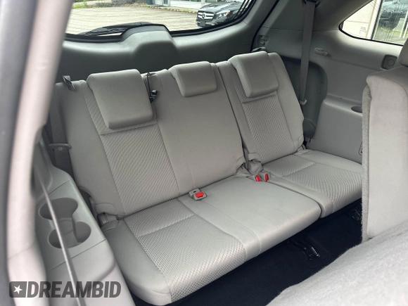 2019 Toyota Highlander LE with VIN 5TDBZRFH9KS945111, listed as a IAAI auction lot 42727416 with 179,416 mi miles and . Bid and sale history available at DreamBid. Image 6.