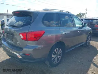 2017 Nissan Pathfinder S with VIN 5N1DR2MM1HC662434, listed as a IAAI auction lot 40319157 with 176,365 mi miles. Bid and sale history available at carsss.com. Image 4.