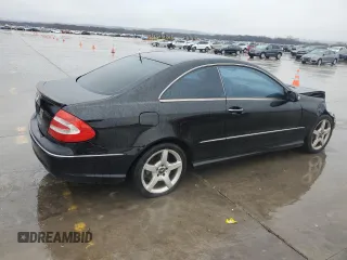 2005 Mercedes-Benz CLK 500 z VIN WDBTJ75J05F138614, wystawiony jako Copart lot #44733355 z przebiegiem 113 866 mil mil oraz Szkoda całkowita • Salvage title. Historia ofert i sprzedaży dostępna na DreamBid. Obrazek 3.