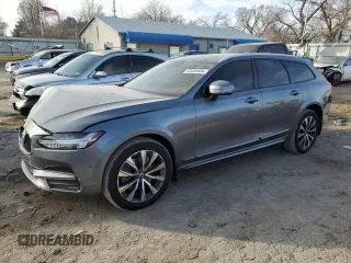 2020 Volvo V90 z VIN YV4A22NL1L1102688, wystawiony jako Copart lot #85409584 z przebiegiem 106 207 mil mil oraz Szkoda całkowita • Salvage title. Historia ofert i sprzedaży dostępna na DreamBid. Obrazek 1.