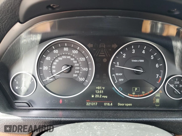 2013 BMW 3 Series 328i with VIN WBA3A5G59DNP20265, listed as a Copart auction lot 61650995 with 221,317 mi miles and Clean title. Bid and sale history available at DreamBid. Image 9.