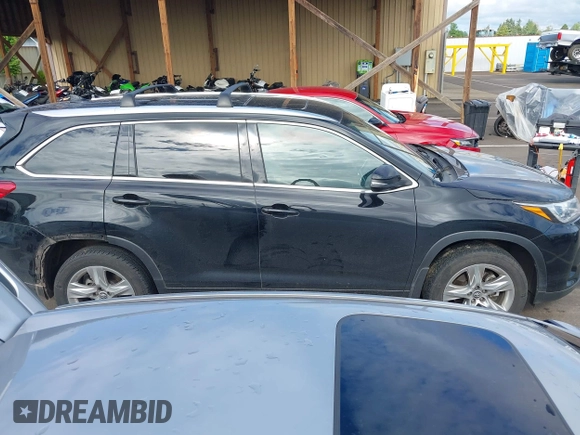 2017 Toyota Highlander Limited with VIN 5TDDZRFH5HS451698, listed as a IAAI auction lot 42233035 with 79,746 mi miles and . Bid and sale history available at DreamBid. Image 14.