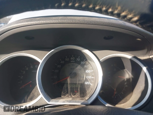 2006 Toyota Tacoma with VIN 5TEUU42N86Z253260, listed as a IAAI auction lot 41628070 with 194,352 mi miles. Bid and sale history available at carsss.com. Image 6.