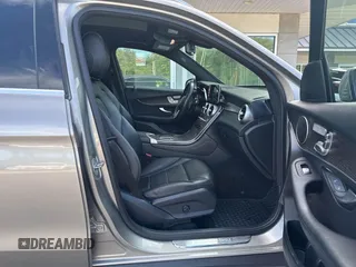 2020 Mercedes-Benz GLC 300 with VIN WDC0G8EB3LF693291, listed as a IAAI auction lot 42564435 with 101,725 mi miles and . Bid and sale history available at DreamBid. Image 5.