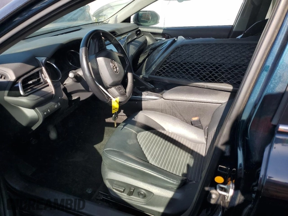 2020 Toyota Camry SE z VIN 4T1G11AK4LU960223, wystawiony jako Copart lot #52631995 z przebiegiem 45 084 mil mil oraz Szkoda całkowita • Salvage title. Historia ofert i sprzedaży dostępna na DreamBid. Obrazek 7.