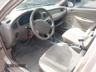1998 Ford Escort SE z VIN 1FAFP13P5WW260085, wystawiony jako IAAI lot #42032363 z przebiegiem 93 084 mil mil oraz . Historia ofert i sprzedaży dostępna na DreamBid. Obrazek 5.