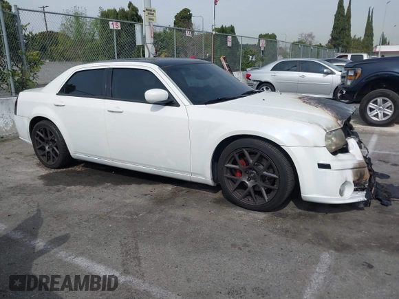 2007 Chrysler 300 C SRT8 with VIN 2C3LA73W17H659735, listed as a IAAI auction lot 41688198 with 132,785 mi miles. Bid and sale history available at carsss.com. Image 13.