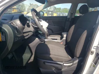 2011 Kia Sportage LX z VIN KNDPBCA2XB7102202, wystawiony jako Copart lot #55606785 z przebiegiem 84 311 mil mil oraz Szkoda całkowita • Salvage title. Historia ofert i sprzedaży dostępna na DreamBid. Obrazek 7.