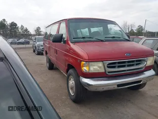 2001 Ford Econoline Passenger XL z VIN 1FBSS31L71HA92700, wystawiony jako IAAI lot #41809599 z przebiegiem 201 641 mil mil oraz . Historia ofert i sprzedaży dostępna na DreamBid. Obrazek 1.