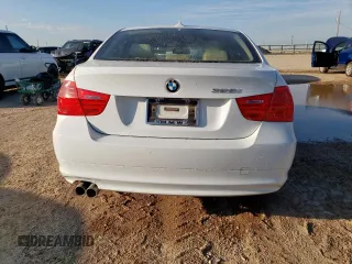 2011 BMW 3 Series 328i z VIN WBAPH5C57BA447804, wystawiony jako Copart lot #60619365 z przebiegiem 85 105 mil mil oraz Czysty tytuł • Clean title. Historia ofert i sprzedaży dostępna na DreamBid. Obrazek 6.